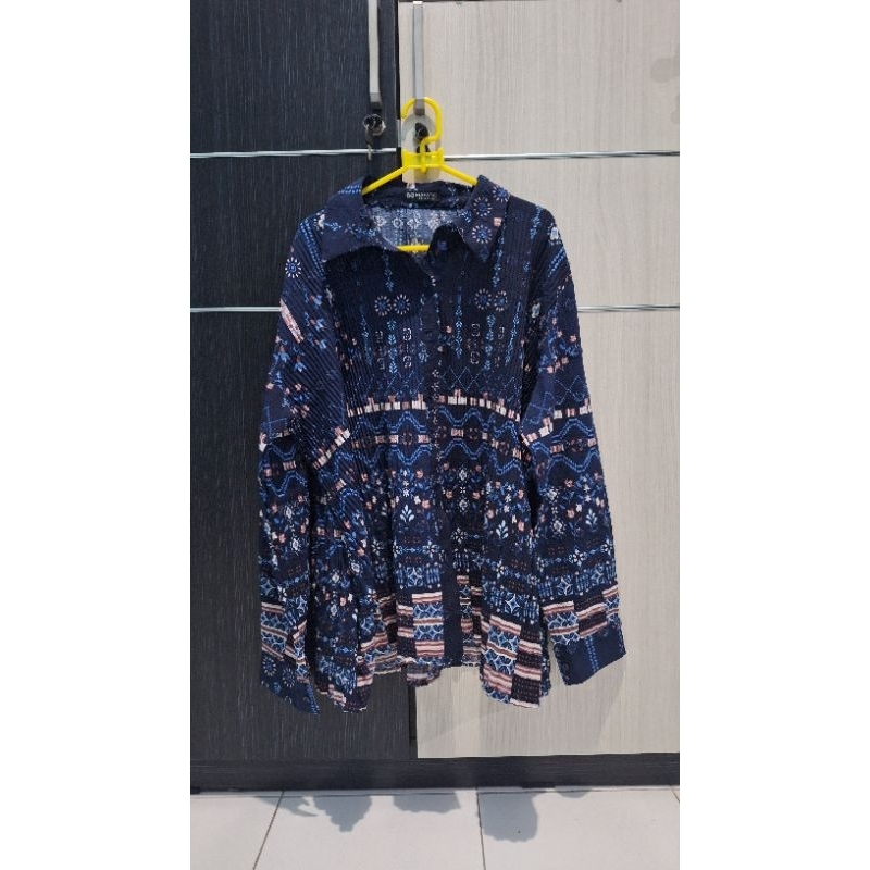 Preloved Kemeja Motif Mayang Collection