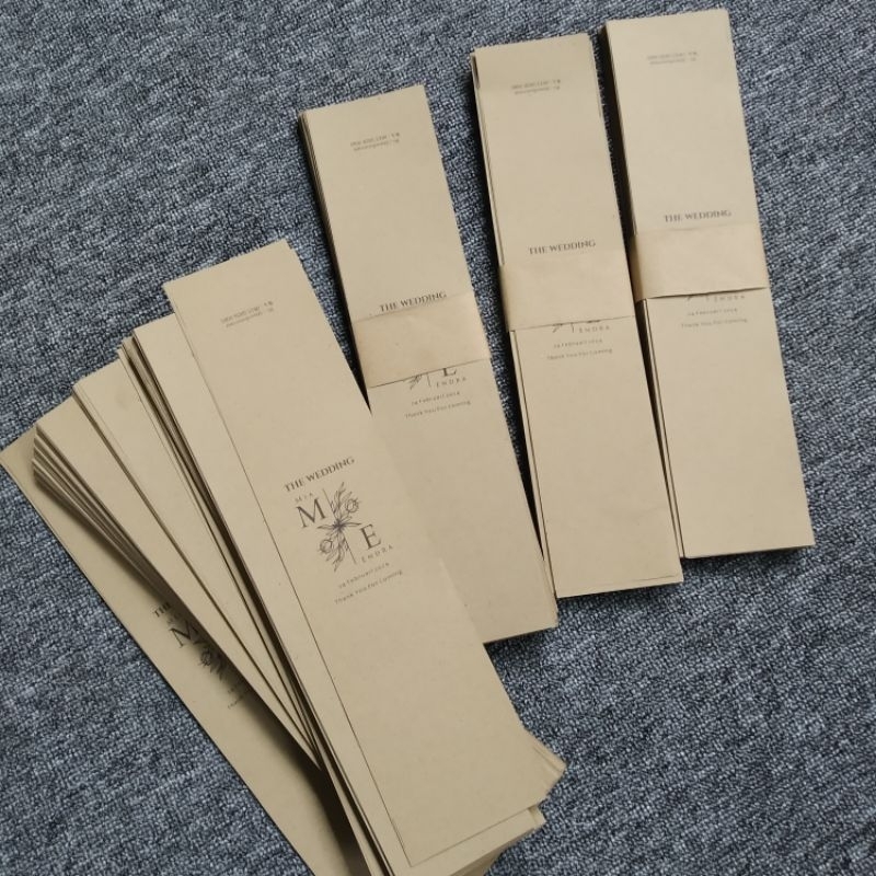 

Ucapan terima kasih coklat melingkar | thanks card kertas coklat | ucapan souvenir | roll label | roll hijab | label hijab