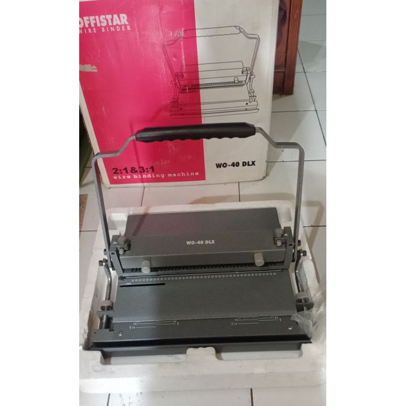 

MESIN JILID SPIRAL KAWAT LUBANG BULAT BESAR DAN KECIL OFFISTAR