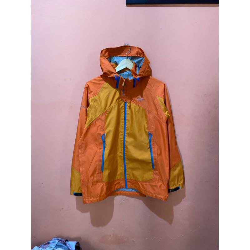 jaket outdoor lowe alpine gopcore