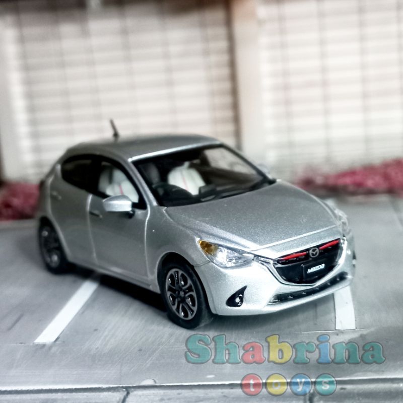 Diecast Miniatur MAZDA 2 MIDEO HATCHBACK - Scale 1/64