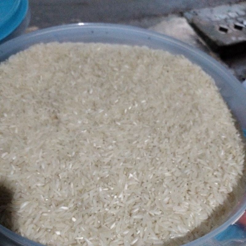 

beras utuhan/berasmurah/beras /beraspulen /beras bianglala