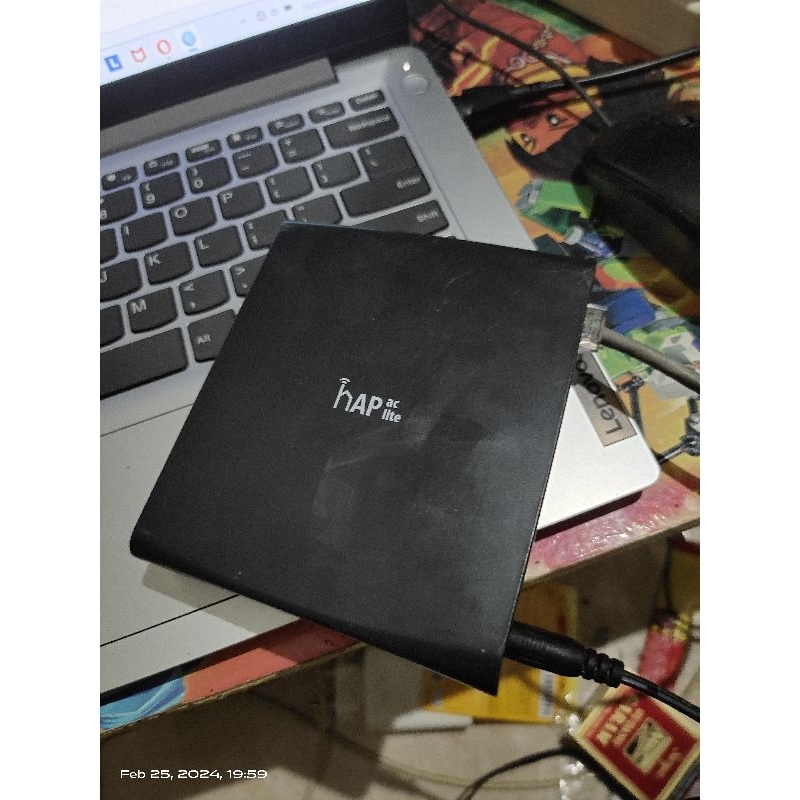 Mikrotik hAP ac Lite - RB 952Ui-5ac2nD kondisi normal pada port 1-4, atau mungkin butuh rb941-2nD at