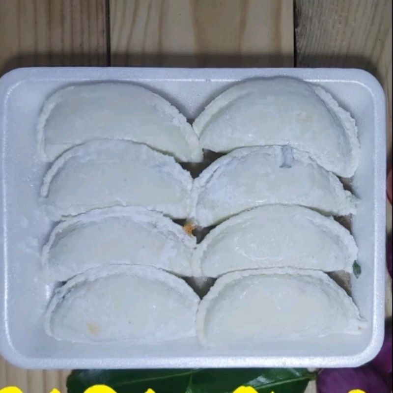 

Cireng isi Ayam Suwir Pedas isi 8pcs No Vacum