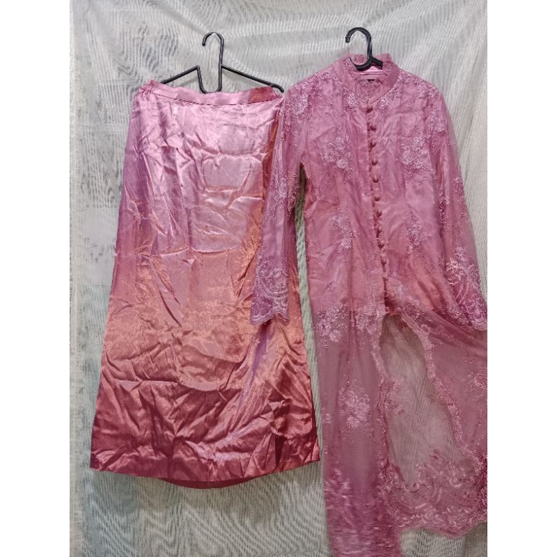 [PRELOVED] Kebaya Brokat Islamic "Rose Gold"
