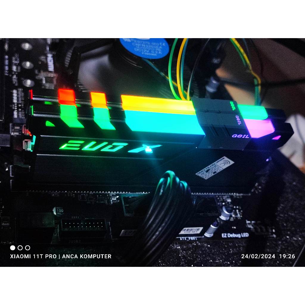 RAM GEIL EVO X II ARGB LED 32GB ( 16 X 2 ) PC25600 3200MHz DDR 4 Modul - Hitam