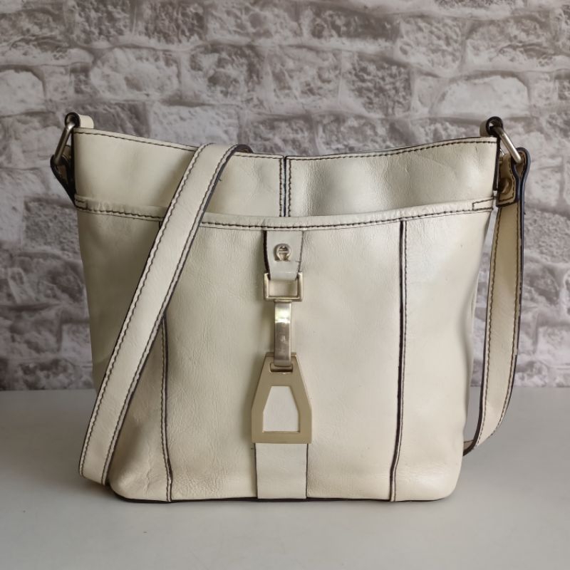 sling bag Aigner krem