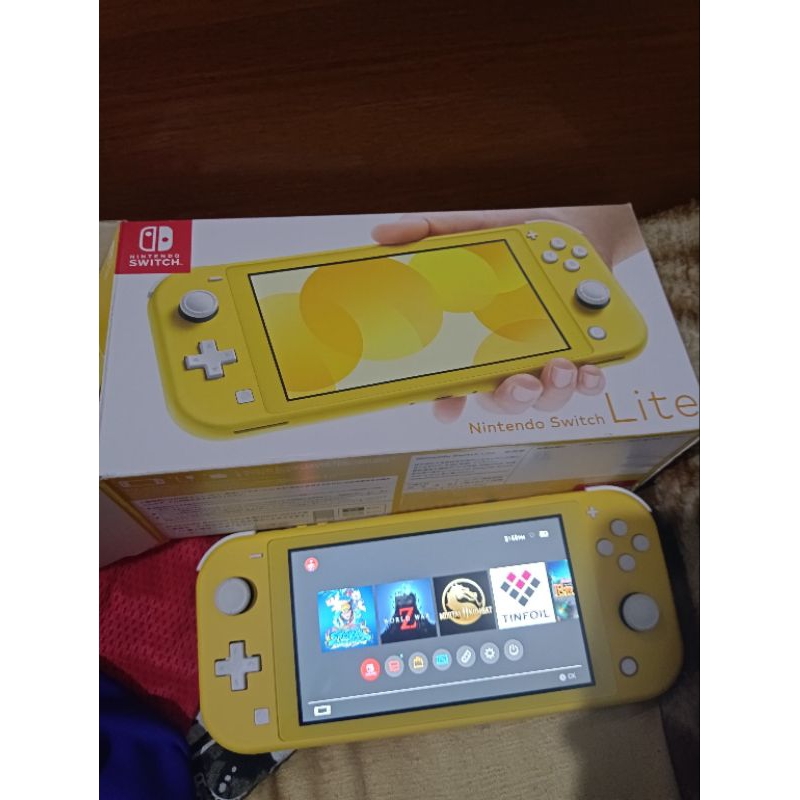 NEW NINTENDO SWITCH LITE 256GB (CFW MESIN 2023)Barang beli baru bukan bekas 2nd Orang