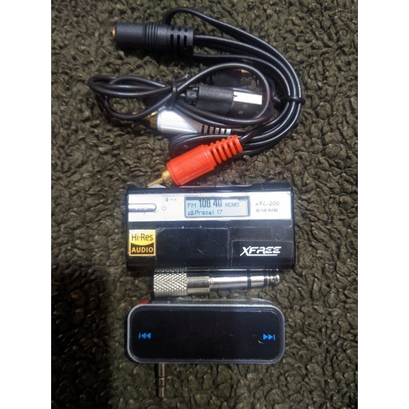 Ear Monitor Panggung Wireless Via Radio Frekuensi FM Stereo Satu Set Siap Pakai Manggung