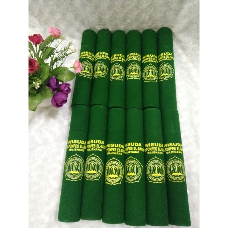 tabung wisuda tempat piagam