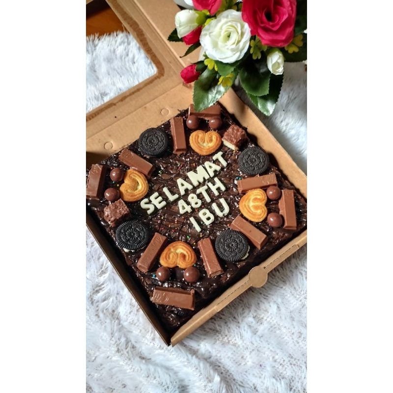 

PREMIUM BROWNIES DECOR by nesyakitchen24