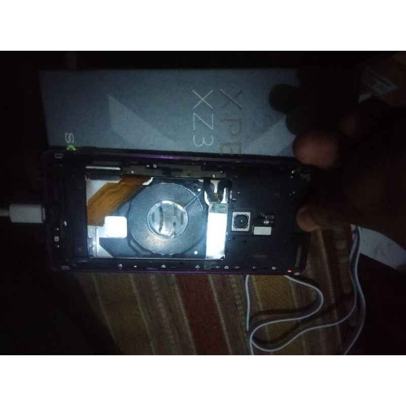 sony xz3 minus lcd