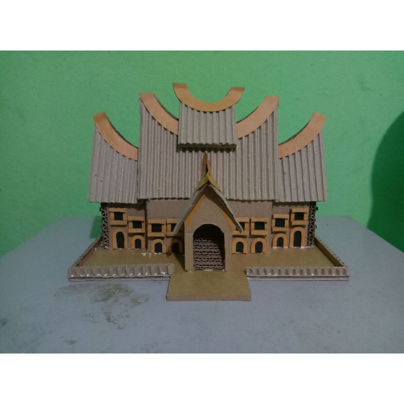 KERAJINAN TANGAN PRAKARYA HIASAN PAJANGAN MINIATUR KARDUS HADIAH 30 RUMAH ADAT GADANG MINANG