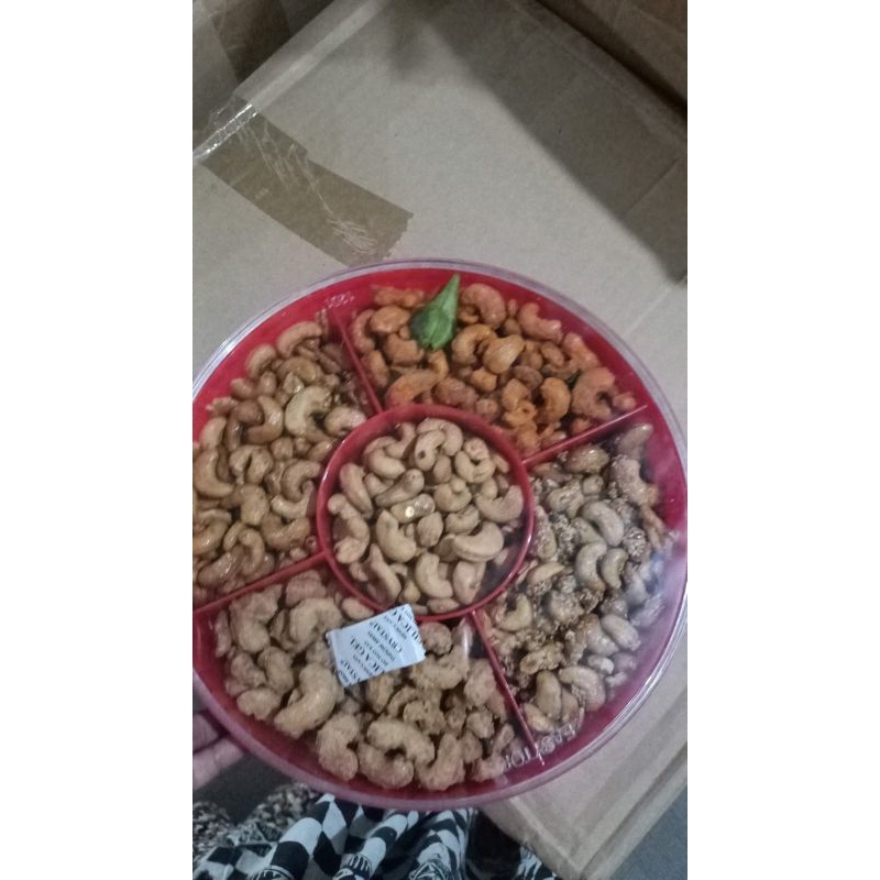 

kacang mede tray 5 rasa