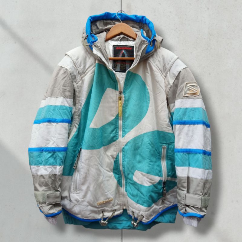 JAKET GUNUNG SALOMON