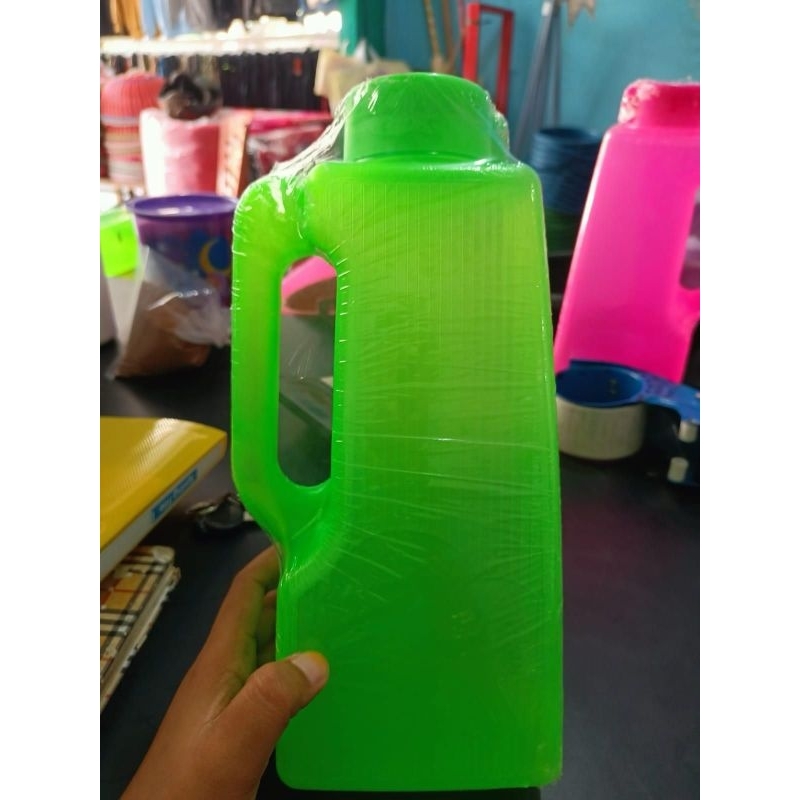 Botol Air Minum Dingin Kulkas Plastik Chimiko Tempat Minum 2 Liter