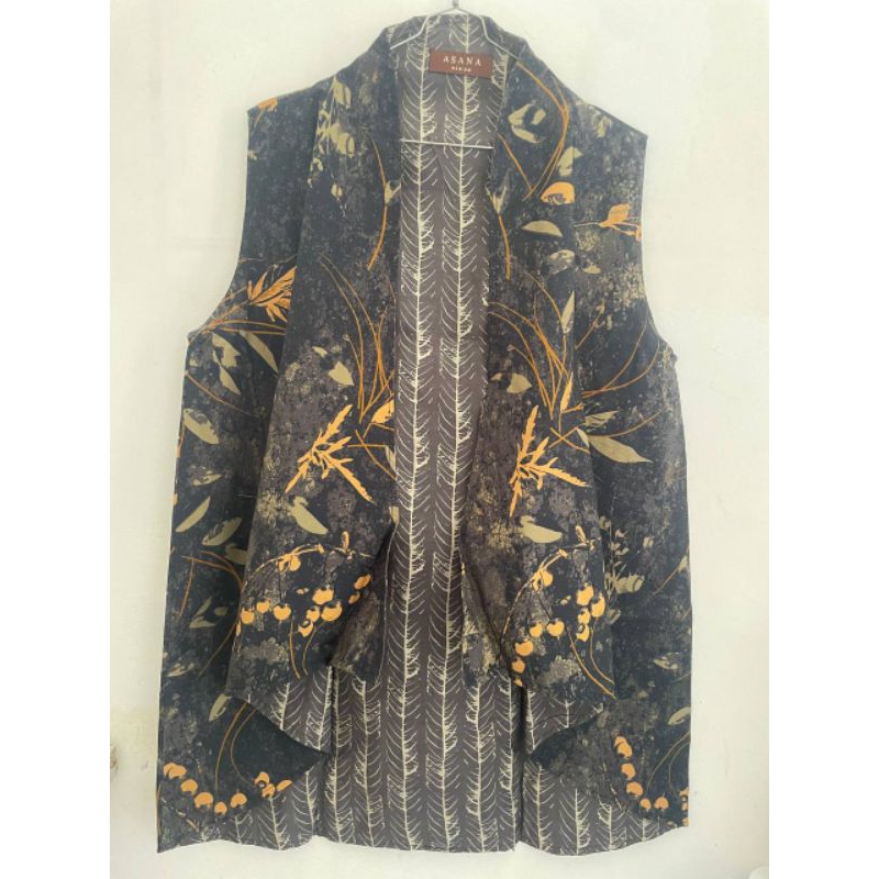 Outer Asana batik free inner putih