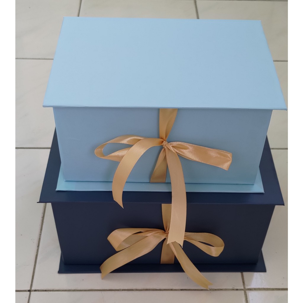 

Gift Box Size XS Panjang Model Pita 16x12x8cm (18x13x8cm) / Kotak Kado / Bloom Box / Box Hampers