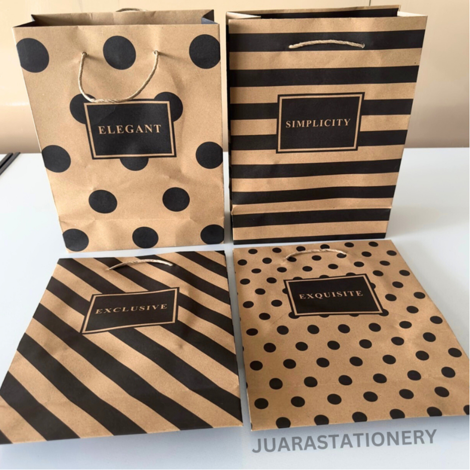 

956 Paper Bag Kertas 300x230x100mm / Shopping Bag / Paper Bag Motif Tas Kado / Tas Pita / Tas Hadiah / Paper Bag Hadiah / Souvenir / Tas Ulang Tahun Anak / paper bag kado / paper bag/tas kado paper bag/tas kertas paper bag/bungkus kado paper bag/paper bag