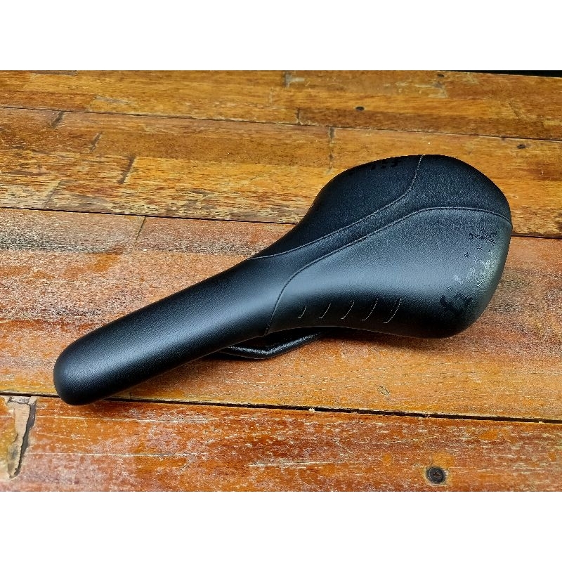 Sadel fizik antares R7