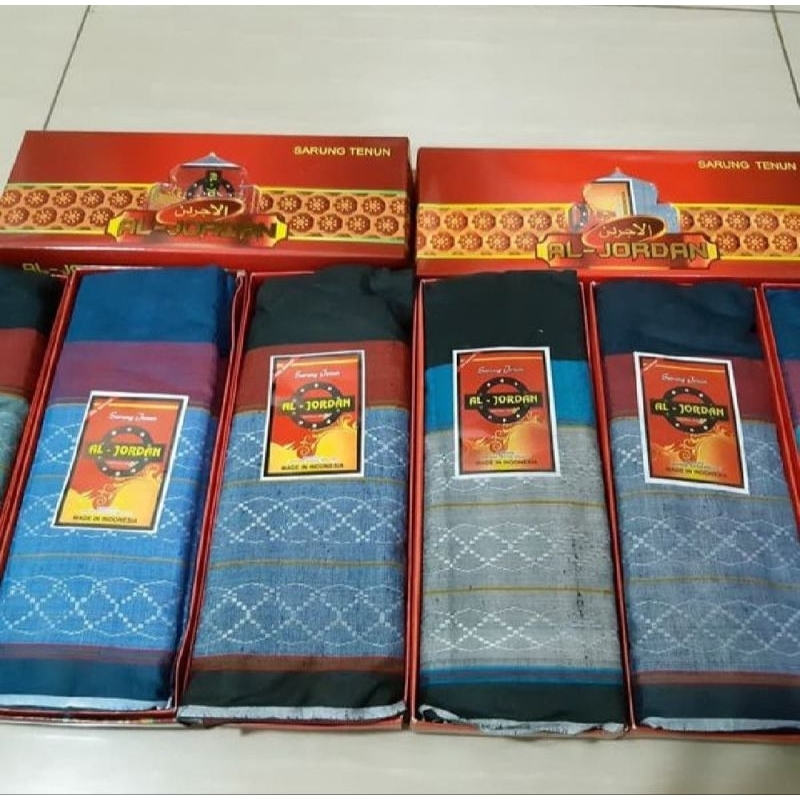 Sarung tenun Al Jordan / perlengkapan shalat