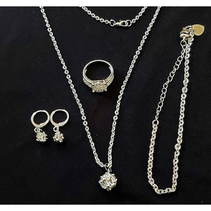 SET PERHIASAN DEWASA SILVER NURI PERMATA SATU TITANIUM