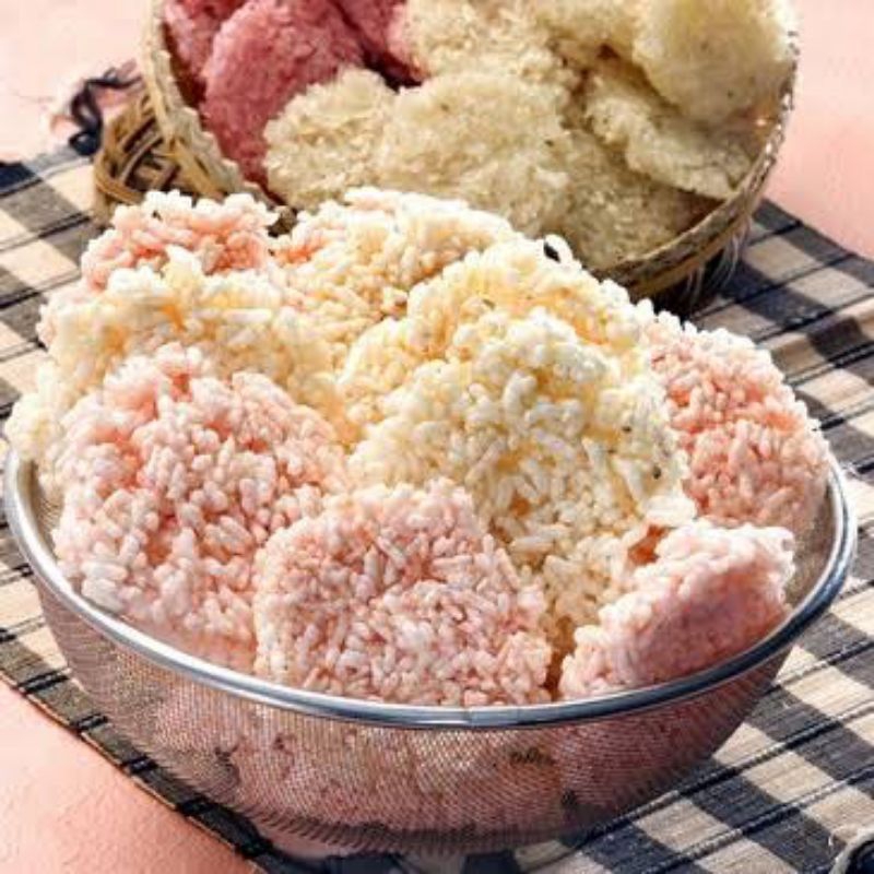 

RENGGINANG MENTAH 500GR MEKAR BESAR PAS DI GORENG NYA RASA RENYAH GURIH