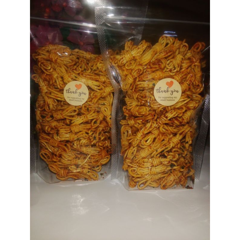 

Mie uwel extra pedas daun jeruk