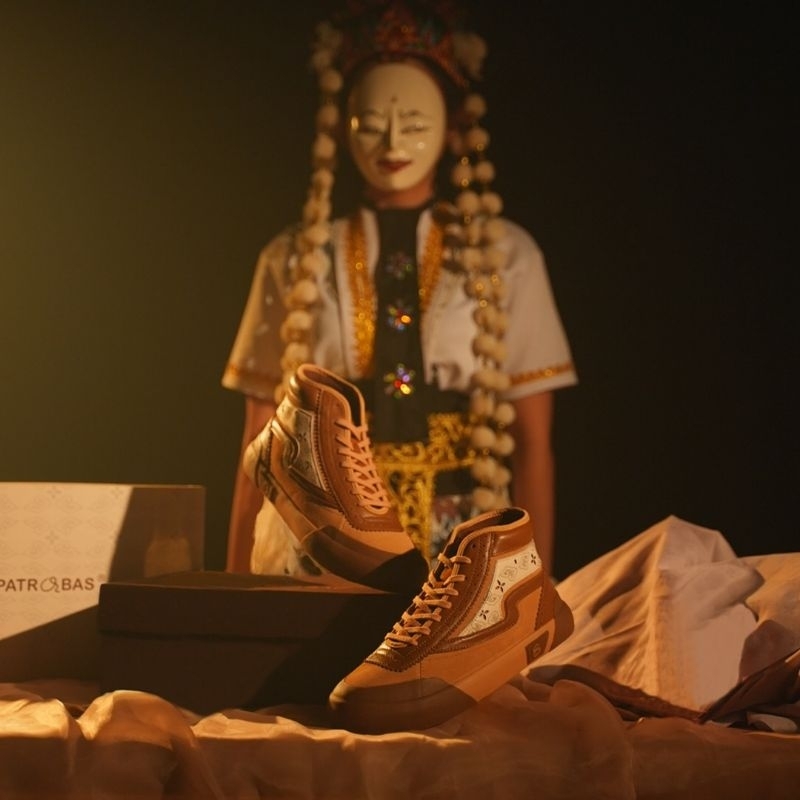 Sepatu Patrobas El Clasico V2 [Limited Edition]