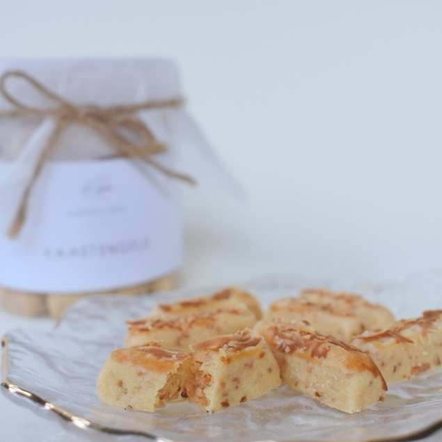 

Kaastengels kue kering lebaran
