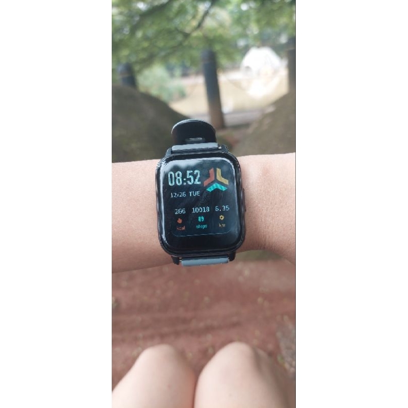Preloved Jam smart watch