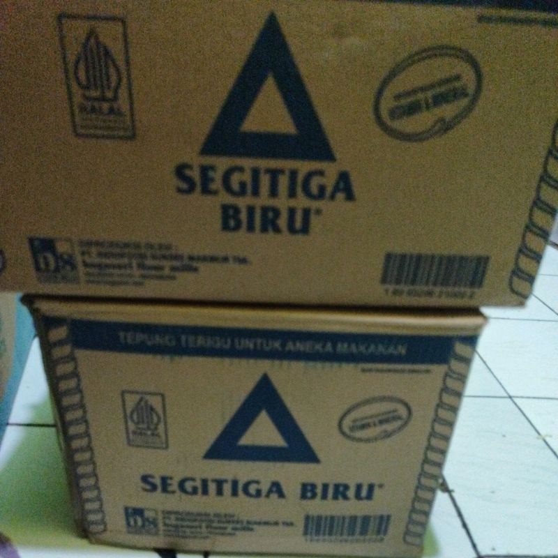 

tepung terigu segitiga biru 500gram
