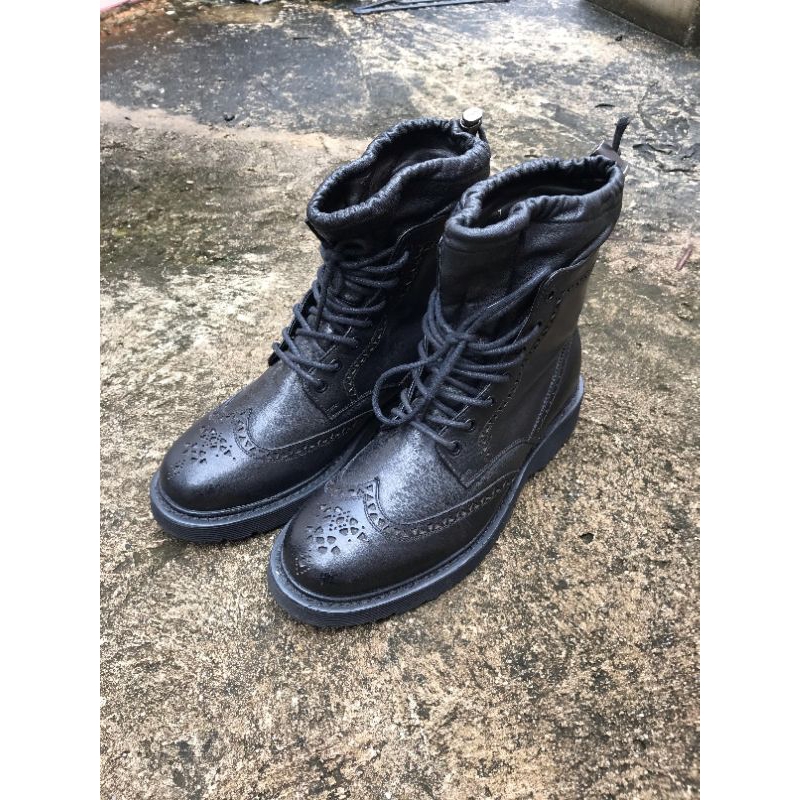 Prada Men's Leather Wingtip Lace Up Combat Boot Shoes