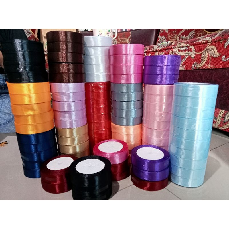 

1 Roll pita satin (2cm) 3/4 inch