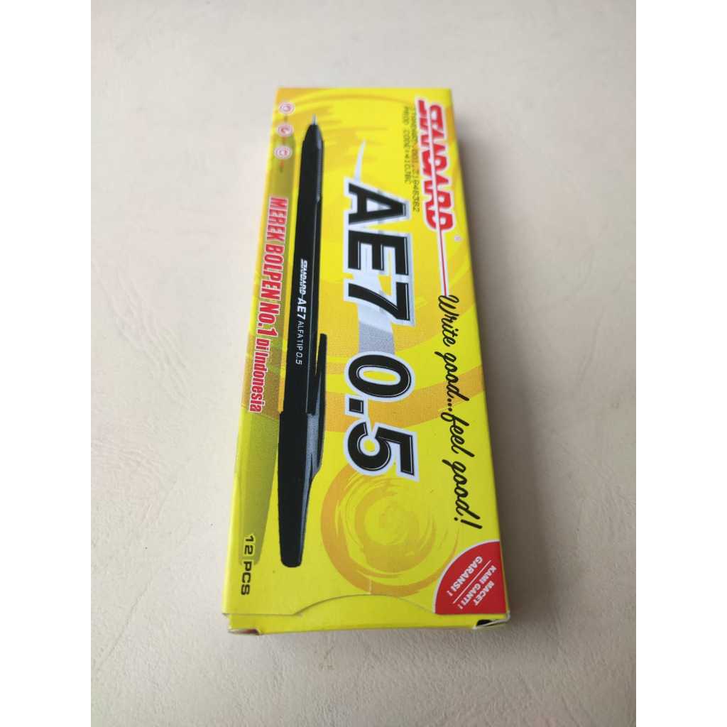 

STANDARD Bolpen AE7 Warna Hitam (1 kotak isi 12 pc)