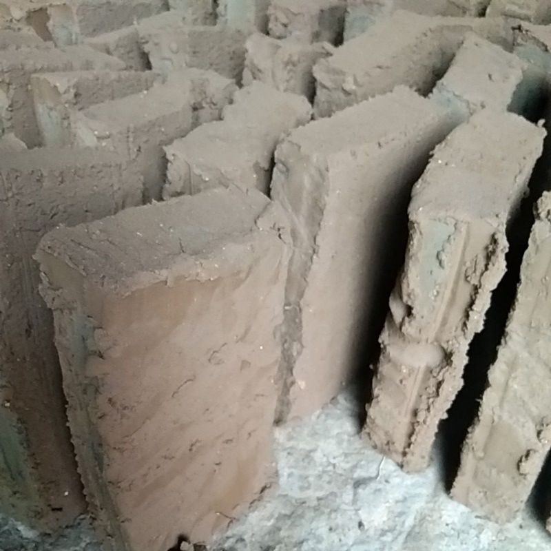 Tanah liat kerajinan genteng