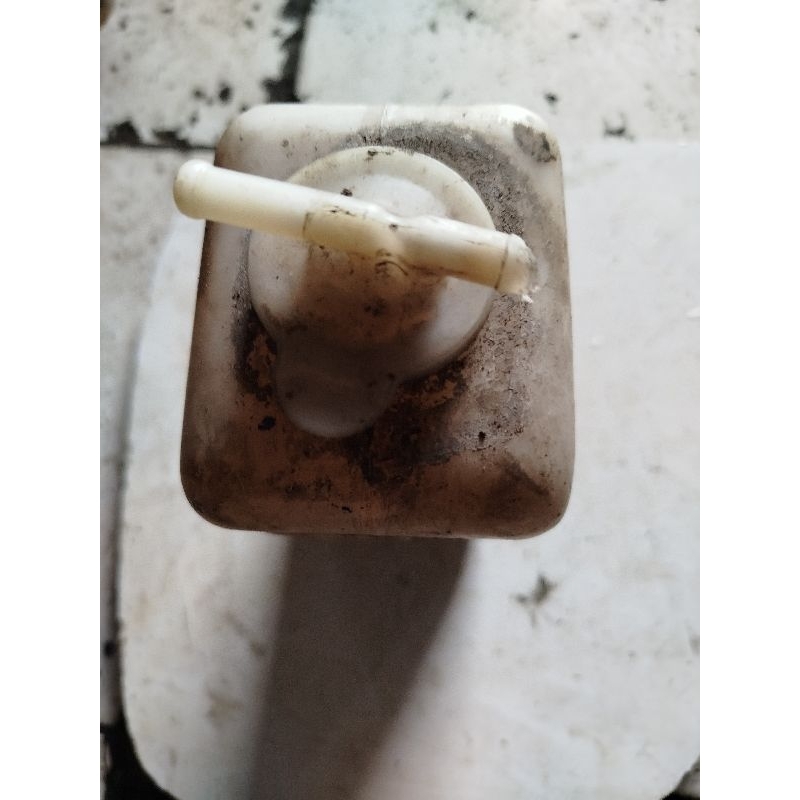 tabung /tandon  air cadangan radiator suzuki carry 10 copotan bekas