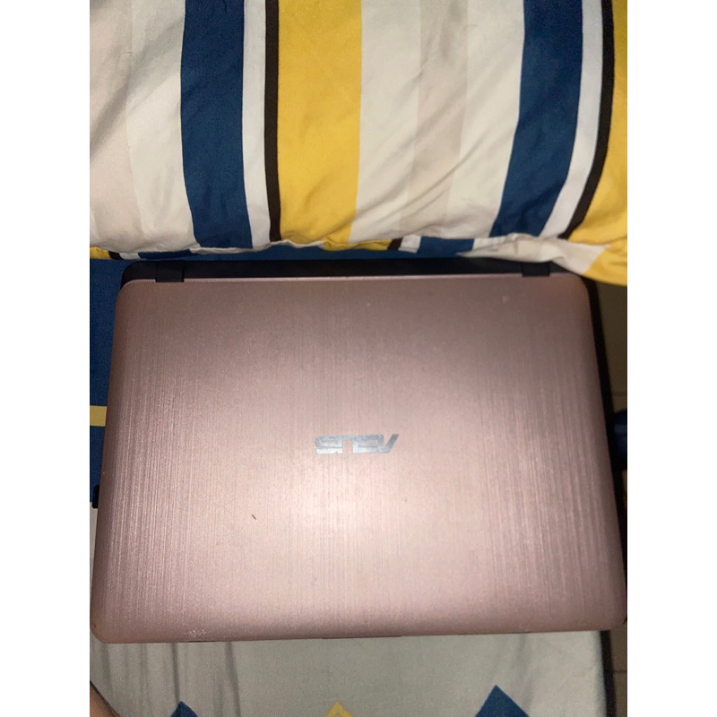 Laptop Asus A407M