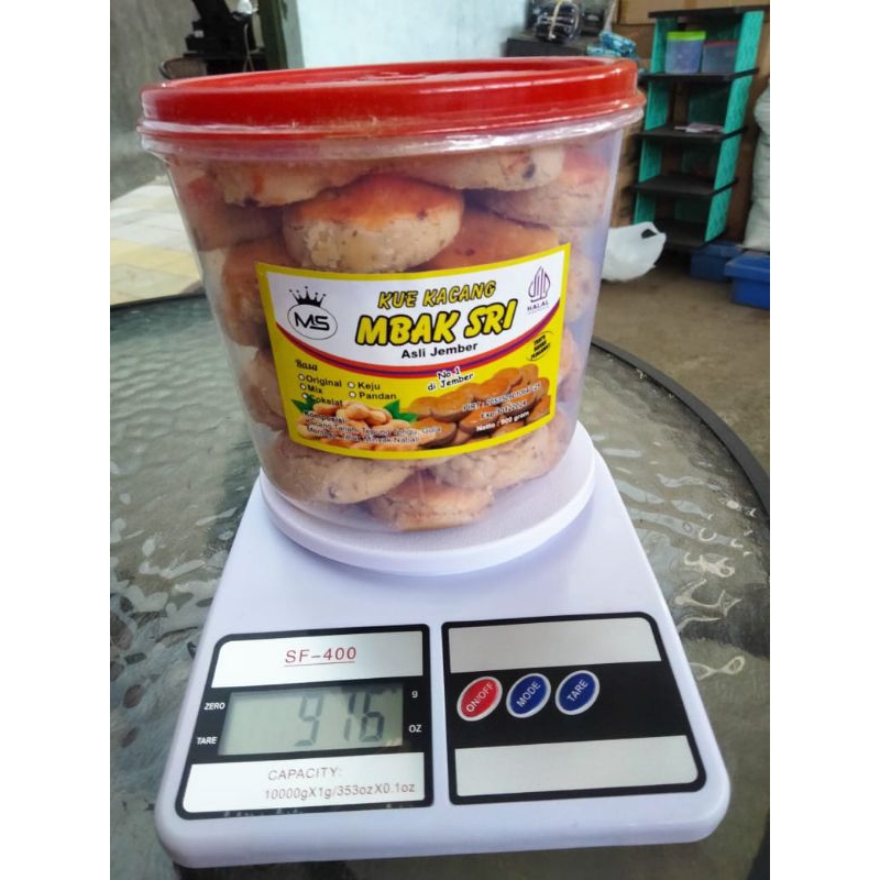 

KUE KACANG MBAK SRI 900g