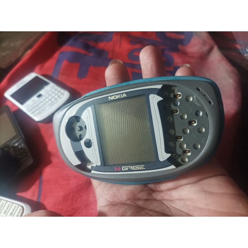 Hp jadul nokia ngage qd bahan