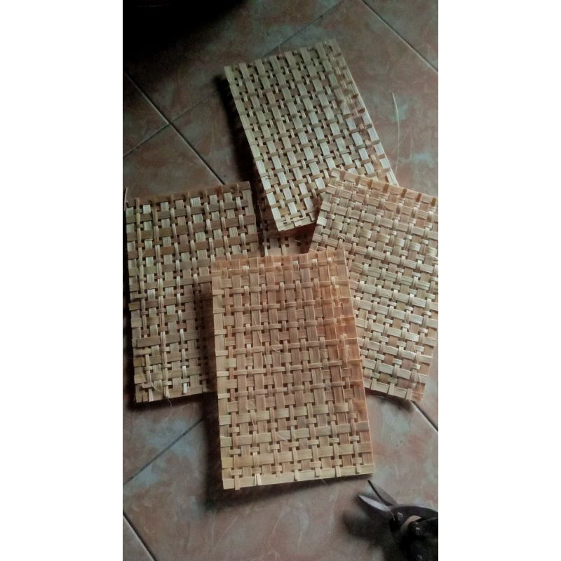 Placement Alas Gelas dari Anyaman Bambu Alami
