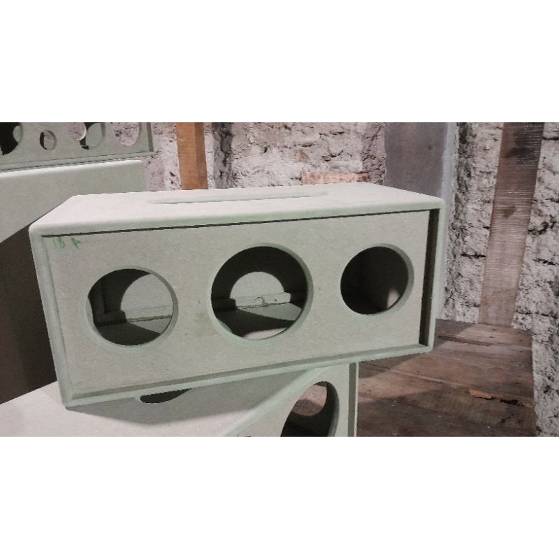 CUSTOM BOX SPEAKER 2.1 SUB 5 INCHI P35 x L19 x T16