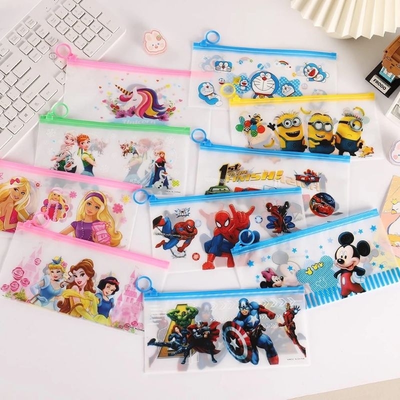 

Tempat Pensil Pulpen Transparan ZipLock Motif Karakter KartunPouch ZipLock Serbaguna Penyimpanan Kosmetik
