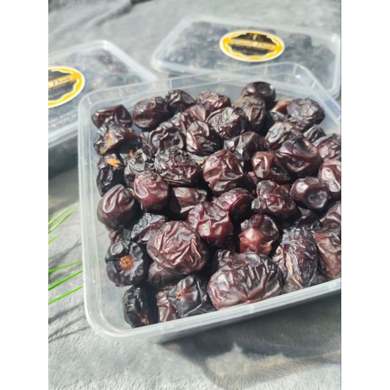 

Kurma Ajwa Madinah 1 kg ½ kg ¼ kg