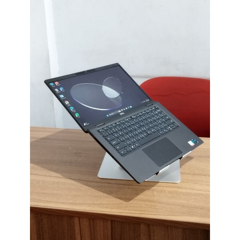 Dell Latitude 7420 * Intel EVO