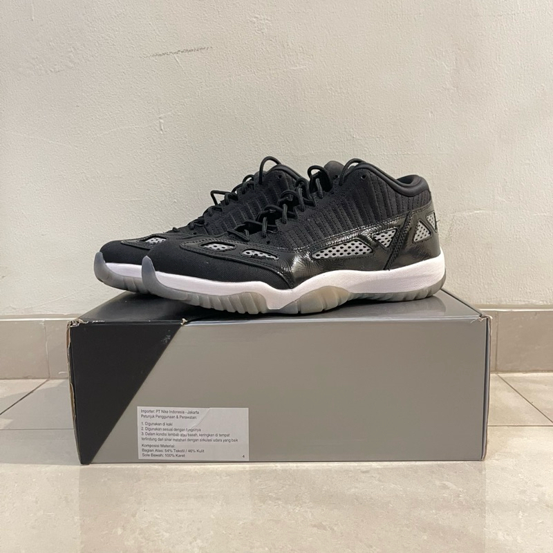 Air Jordan Retro 11 Low IE Size 11