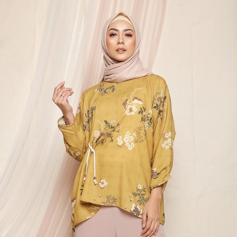 puru kambera blouse (preloved)