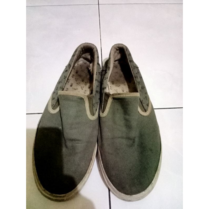 Sepatu Hush Puppies Slip On Pria
