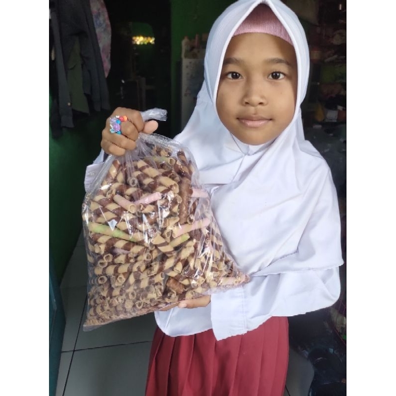 

Astor Patahan Mix Rasa 1 KG Murah dan Enak