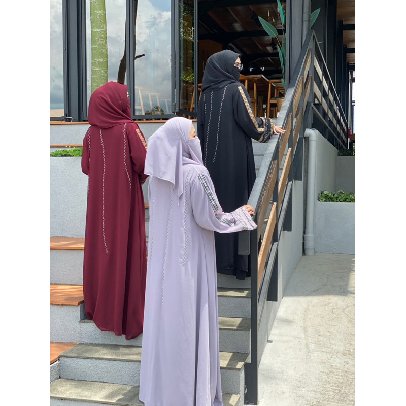 ABAYA ARUMI